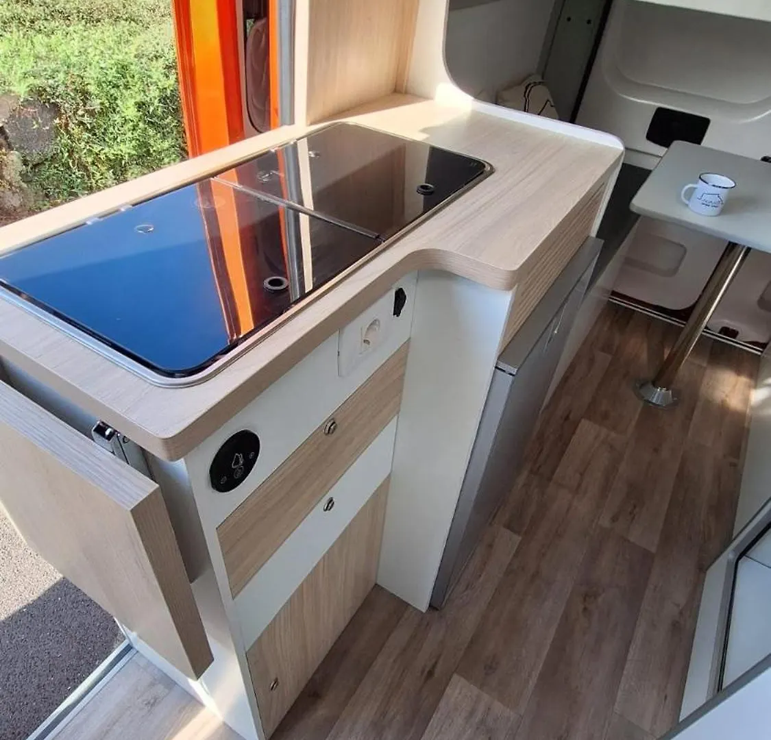 营地 Furgoneta Camper Para 4 拉克鲁斯